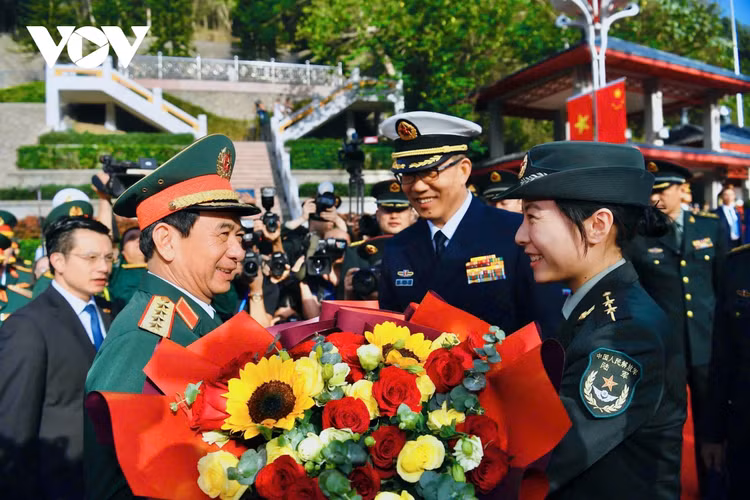 Dai tuong Phan Van Giang du Giao luu huu nghi quoc phong bien gioi Viet - Trung-Hinh-8