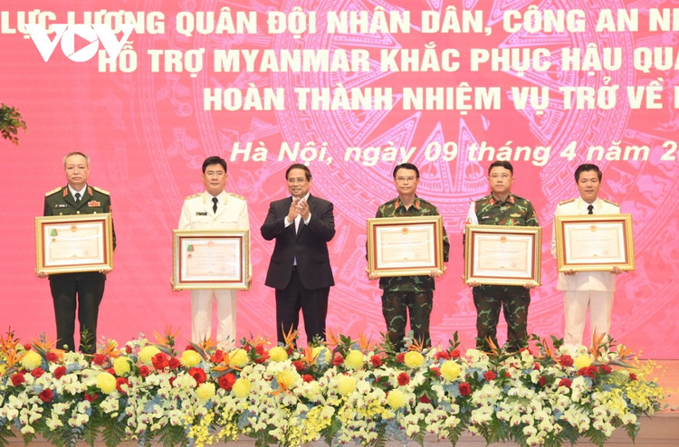 Thu tuong Pham Minh Chinh tuyen duong luc luong ho tro khac phuc dong dat tai Myanmar-Hinh-2