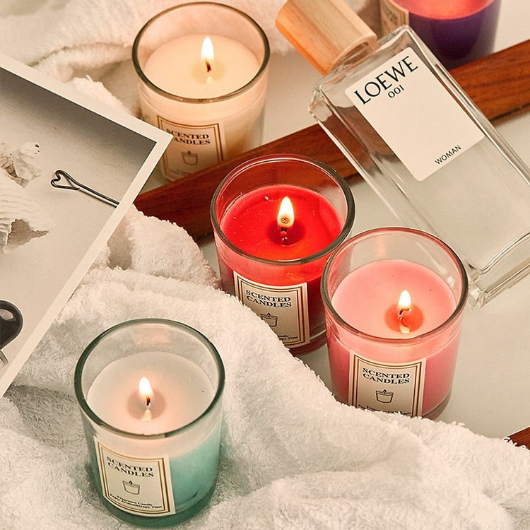 Nến thơm tặng cô ngày 20/11. Ảnh minh họa