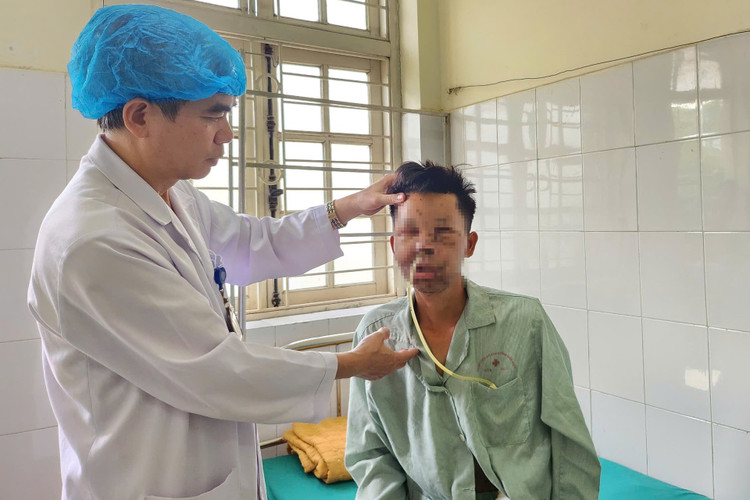 Bệnh nhân P. hiện đã có thể ăn uống, đi lại nhẹ nhàng, tinh thần ổn định. Ảnh BVCC Bệnh nhân P. hiện đã có thể ăn uống, đi lại nhẹ nhàng, tinh thần ổn định. Ảnh BVCC