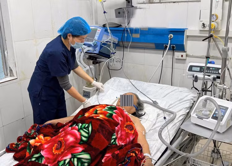 Bệnh nhân đang điều trị tại bệnh viện. Ảnh BVCC