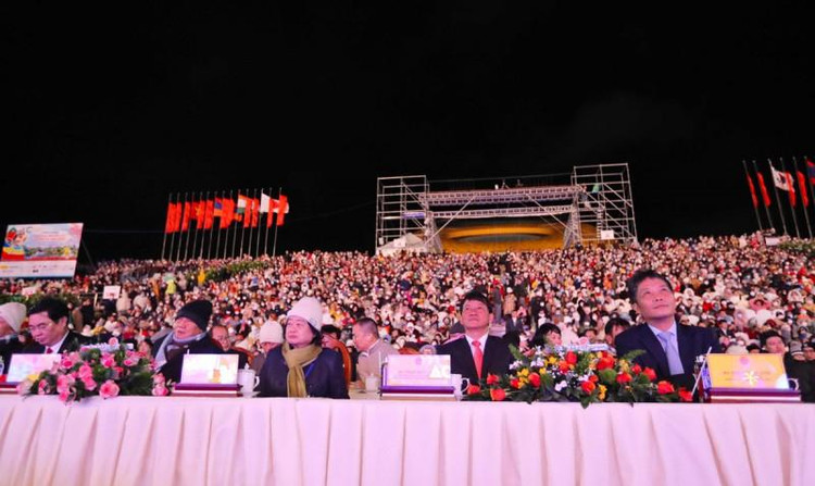 Các đại biểu tham dự Lễ Khai mạc Festival hoa Đà Lạt lần thứ 9 năm 2022.