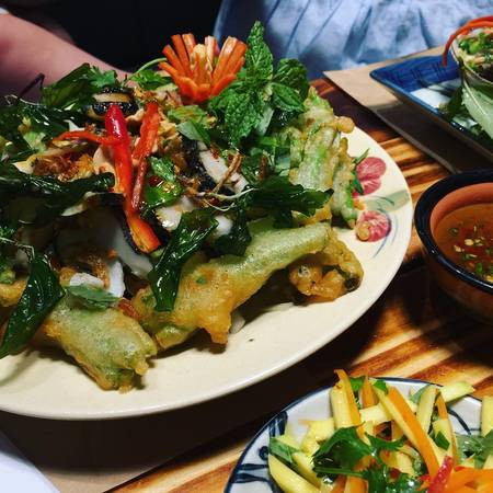 Ốc giác là loại hải sản quen thuộc của người dân đảo Phú Quý. Ảnh 2Trip