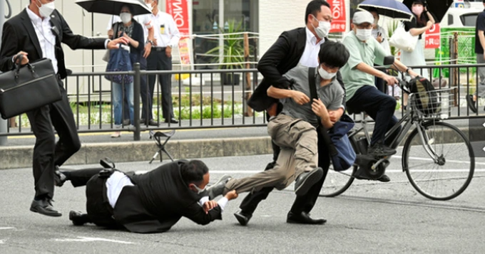 Hung thủ Yamagami Tetsuya, 41 tuổi, đã ngay lập tức bị bắt giữ (Ảnh: NHK).