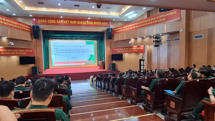 Quang cảnh hội nghị.