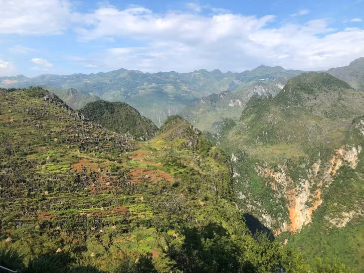 Cao nguyên đá Đồng Văn – Nơi đá nở hoa. Ảnh Thu Giang