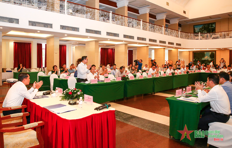 Quang cảnh hội nghị.