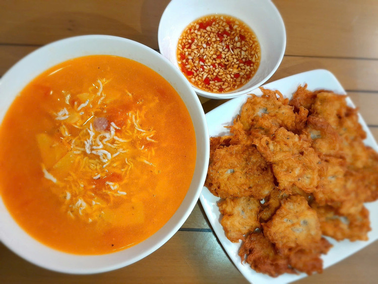 Giúp cho xương và răng chắc khỏe: Cá cơm mờm tuy có hình dáng và kích thước rất nhỏ, có thể là xem là nhỏ nhất trong các loài cá nhưng hàm lượng canxi có trong cá cơm mờm sữa vô cùng lớn. Hàm lượng canxi có trong cá giúp cho việc phát triển của xương và giúp cho xương, răng trở nên chắc khỏe hơn. Ảnh Internet