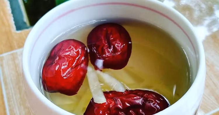 Trà gừng táo đỏ. Ảnh minh họa