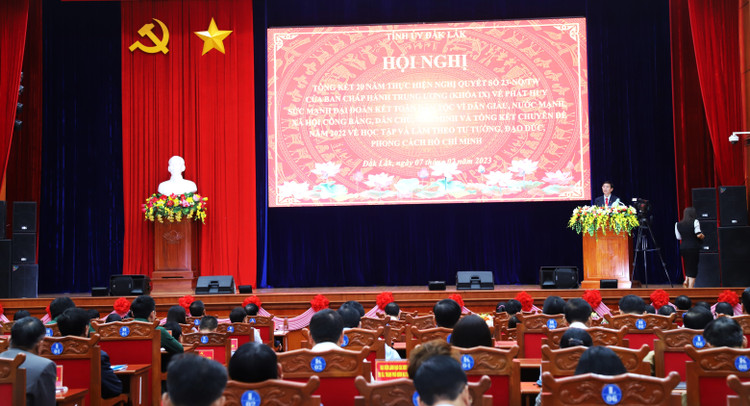 Toàn cảnh hội nghị.