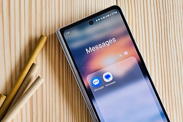 Google Messages sẽ là ứng dụng nhắn tin mặc định trên điện thoại Samsung?. Ảnh Digitaltrends