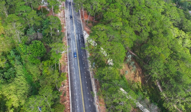 Đây là tuyến giao thông kết nối trung tâm Đà Lạt với nhiều khu du lịch lớn của tỉnh Lâm Đồng.