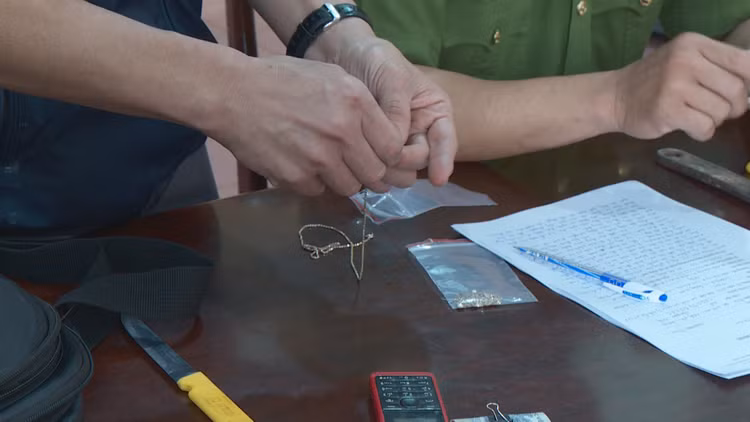 Một số tang vật được thu giữ trong vụ án.