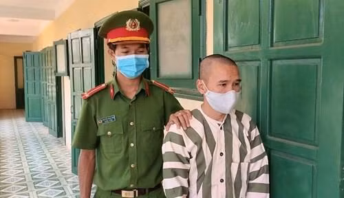 Đối tượng Phạm Ngọc Huỳnh tại cơ quan Công an.