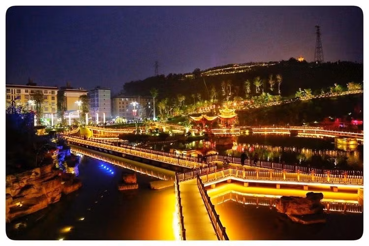 Công viên ánh sáng lung linh lên đèn