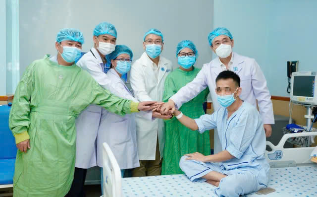 Anh L.A.H. hồi phục và đủ điều kiện xuất viện sau 1 tháng được ghép tim. Ảnh SK&amp;ĐS