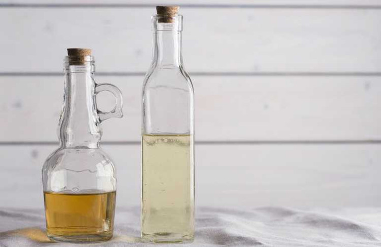 Theo các nghiên cứu được thực hiện bởi Vinegar Institutem, thời hạn sử dụng của giấm gần như vô thời hạn. Ảnh minh họa Theo các nghiên cứu được thực hiện bởi Vinegar Institutem, thời hạn sử dụng của giấm gần như vô thời hạn. Ảnh minh họa