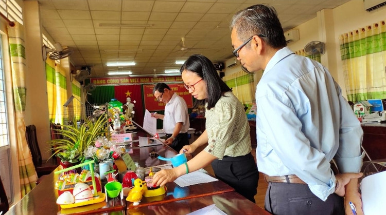 Liên hiệp Hội Vĩnh Long tổ chức chấm sản phẩm Cuộc thi sáng tạo Thanh thiếu niên Nhi đồng lần thứ XI (2021-2022)