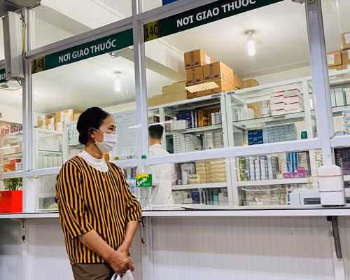 Việc thiếu thuốc, vật tư y tế có thể ảnh hưởng đến quá trình điều trị của người bệnh.