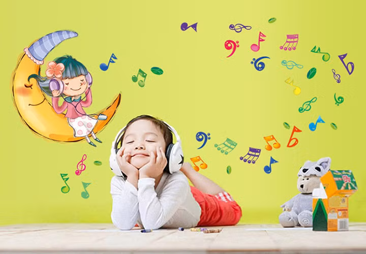 Cho con tiếp xúc với âm nhạc. Ảnh minh họa