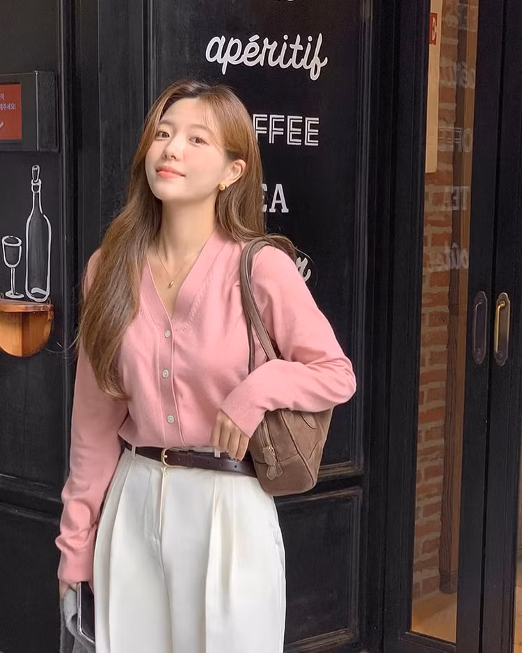 Trong mùa đông, màu sắc pastel nhẹ nhàng là một lựa chọn tuyệt vời để tạo ra một phong cách nổi bật mà vẫn tránh rối mắt. Ảnh minh họa