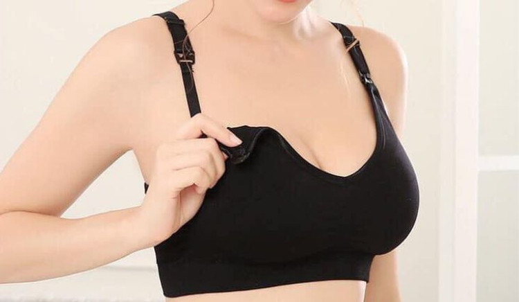 Mặc áo ngực không vừa vặn có thể gây nhiều rủi ro cho sức khoẻ. Ảnh minh họa