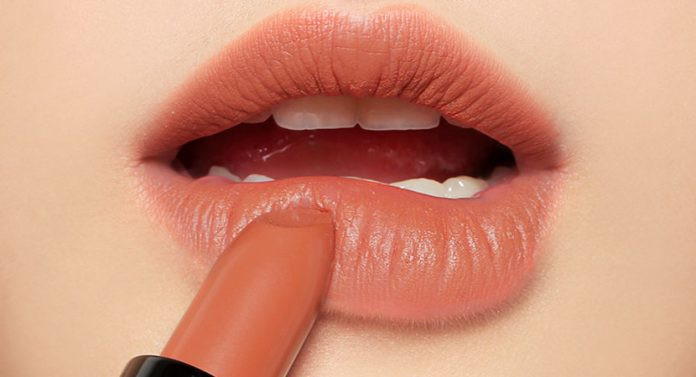 Sắc cam luôn giúp &apos;ăn gian&apos; tuổi tác hiệu quả. Ảnh minh họa