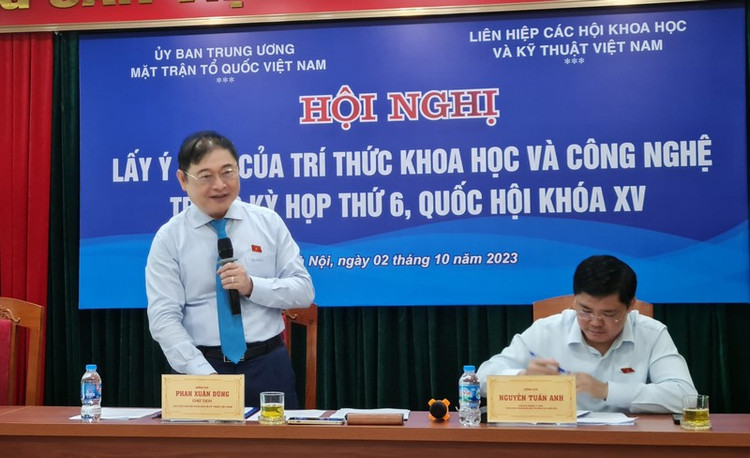 Chủ tịch VUSTA Phan Xuân Dũng cho biết, đây là lần đầu tiên, VUSTA tổ chức Hội nghị quy mô, với nội dung toàn diện về kinh tế - xã hội đất nước Chủ tịch VUSTA Phan Xuân Dũng cho biết, đây là lần đầu tiên, VUSTA tổ chức Hội nghị quy mô, với nội dung toàn diện về kinh tế - xã hội đất nước