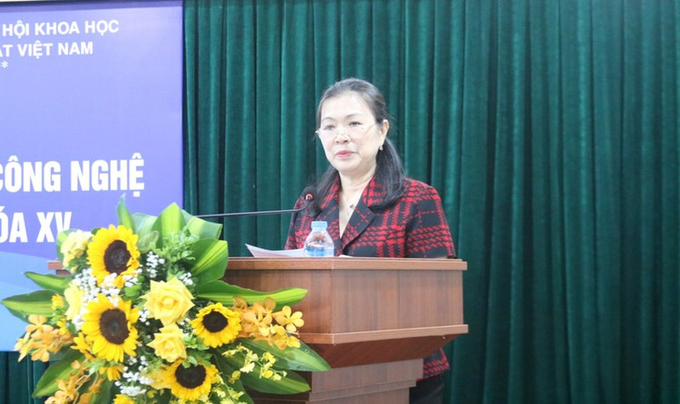 Bà Trương Thị Ngọc Ánh, Phó Chủ tịch Ủy ban Trung ương MTTQ Việt Nam. Bà Trương Thị Ngọc Ánh, Phó Chủ tịch Ủy ban Trung ương MTTQ Việt Nam.