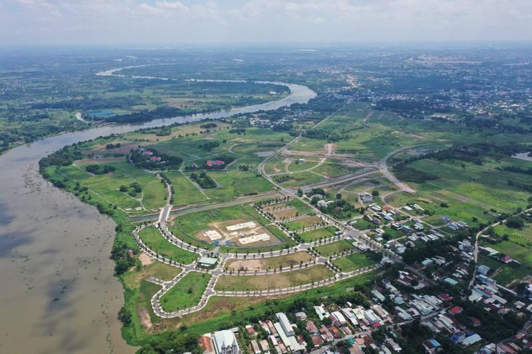 Đây là một trong những dự án bất động sản có quy mô lớn nhất tại Bình Dương nằm liền kề sông Sài Gòn. Dự án được chia làm 2 giai đoạn: giai đoạn 1 với tổng diện tích quy hoạch khoảng 146 ha, giai đoạn 2 với tổng diện tích quy hoạch còn lại khoảng 225 ha.