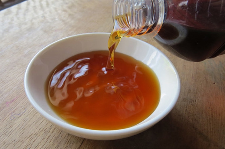 Nước mắm bảo quản trong tủ lạnh biến chất, gây ra tế bào ung thư gây hại cho sức khỏe. Ảnh minh họa