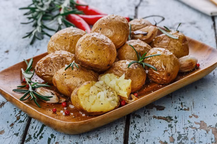 Khoai tây nướng. Ảnh minh họa