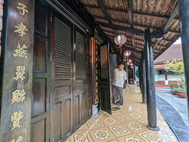 Kham gia ngoi nha co “ngon” 300 cay vang cua dai gia Binh Duong-Hinh-6