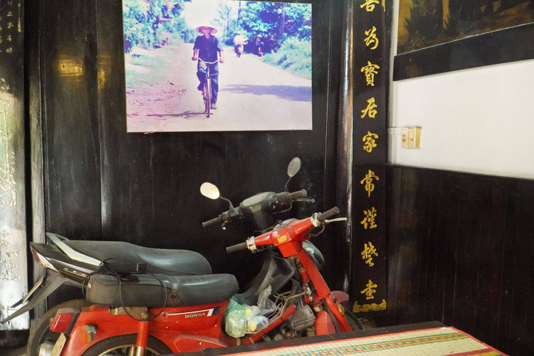 Kham gia ngoi nha co “ngon” 300 cay vang cua dai gia Binh Duong-Hinh-8