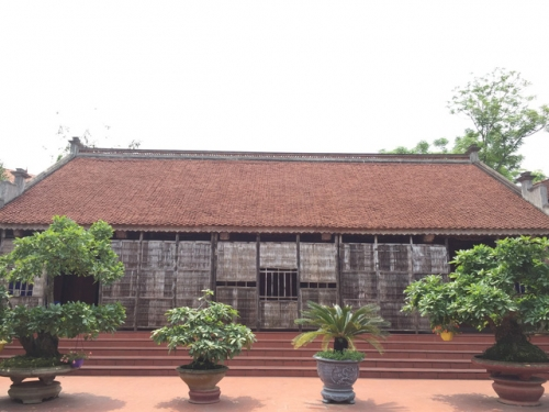 Ngoi nha go mit khien dai gia “kieng ne” cua lao nong Ha Noi-Hinh-2