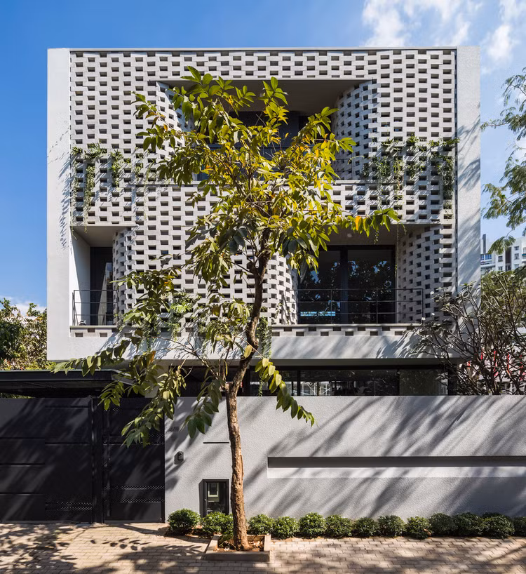 Ngo ngang nha pho dep tua khach san cao cap o TP HCM