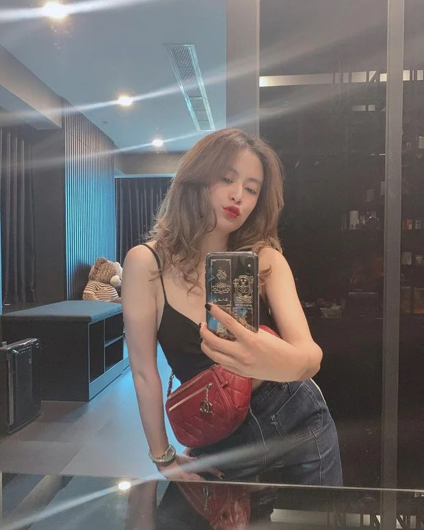 Ben trong penthouse vai chuc ty “di moi chan” cua Hoang Thuy Linh-Hinh-7