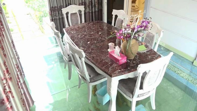 Ben trong biet thu mang phong cach hoang gia cua Ho Quynh Huong-Hinh-12