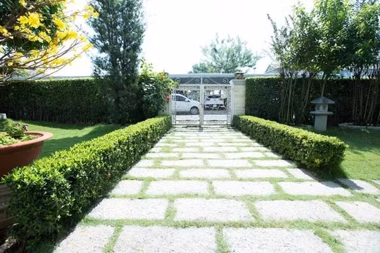 Ben trong biet thu mang phong cach hoang gia cua Ho Quynh Huong-Hinh-5