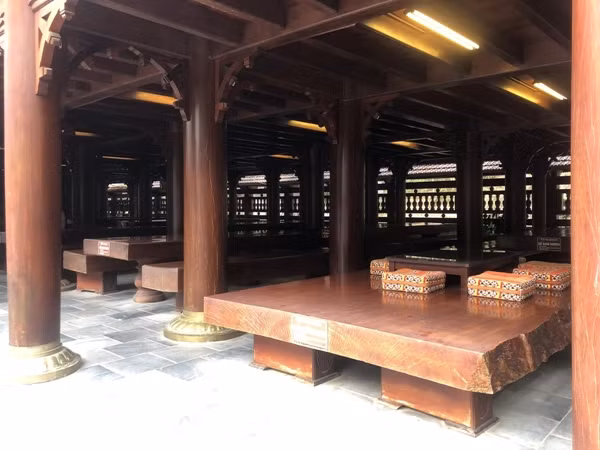 Co gi trong nha san go lim 200 ty cua dai gia Dien Bien?-Hinh-5