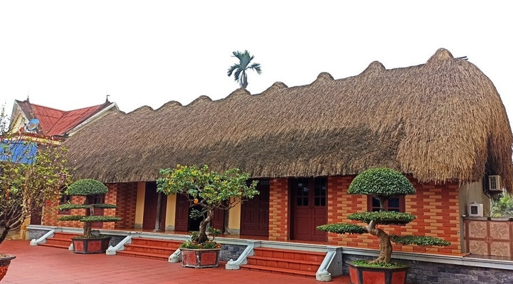 Can canh ngoi nha mai boi tram nam hiem hoi o Ninh Binh-Hinh-4