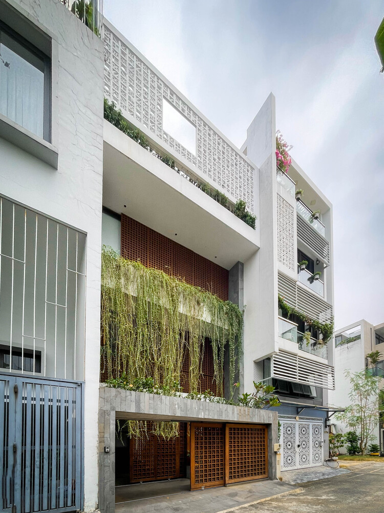 Kham pha ngoi nha “pheu nguoc” co 1-0-2 o TP HCM