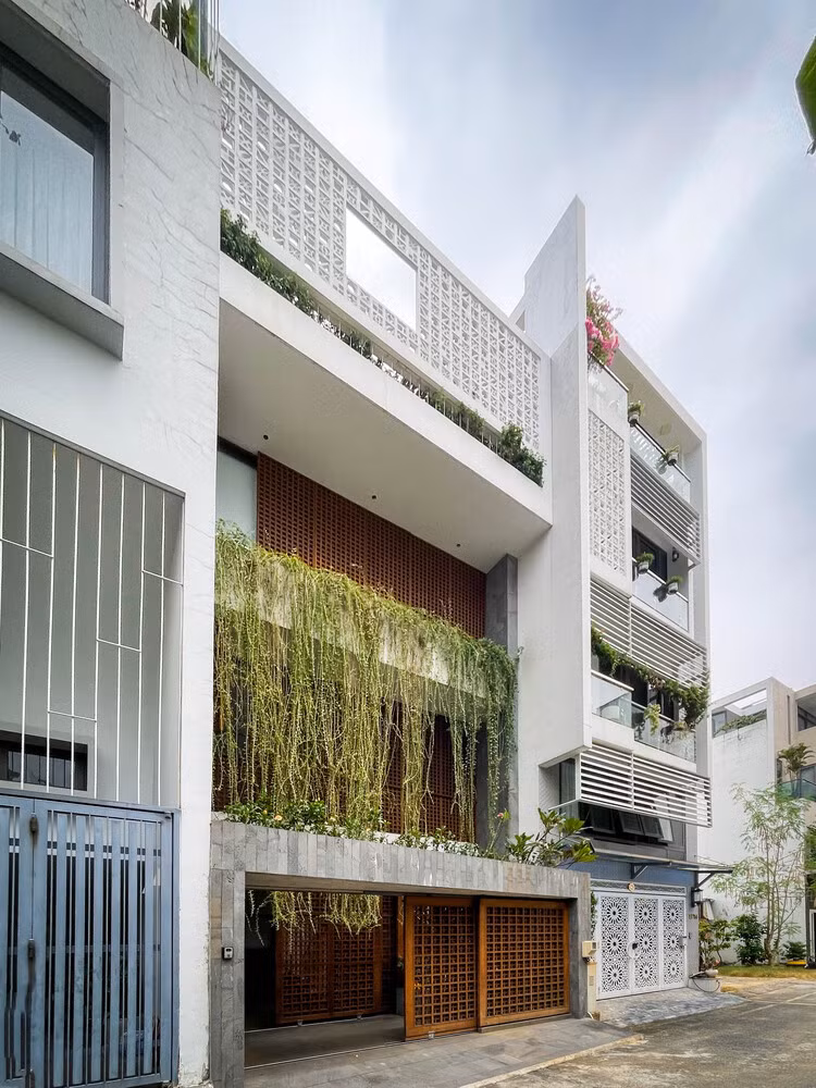 Kham pha ngoi nha “pheu nguoc” co 1-0-2 o TP HCM