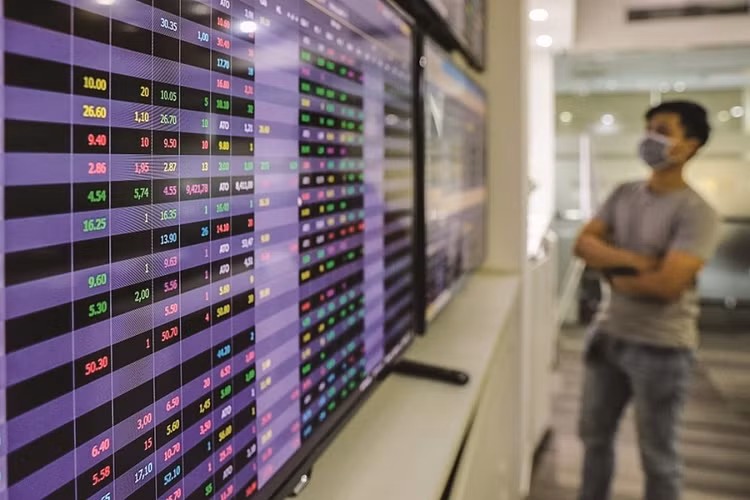 Chung khoan ngay 17/2: Co phieu nao duoc khuyen nghi?