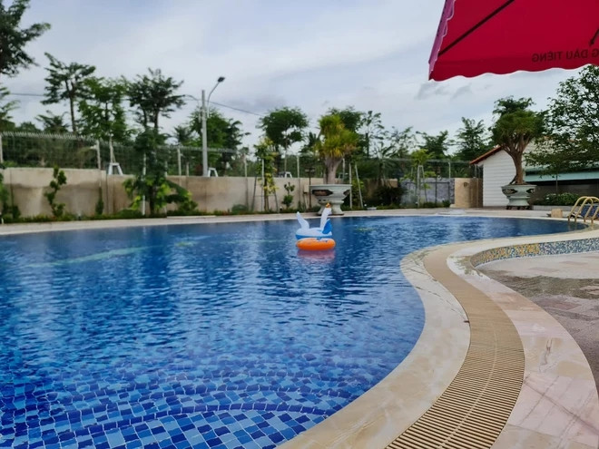 Biet phu 15ha khien dai gia chi 2 ty/thang thue nguoi lam-Hinh-11