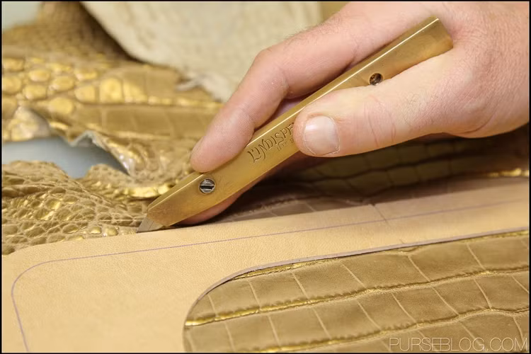 Tan thay quy trinh san xuat tui hang hieu gia len toi trieu do-Hinh-3