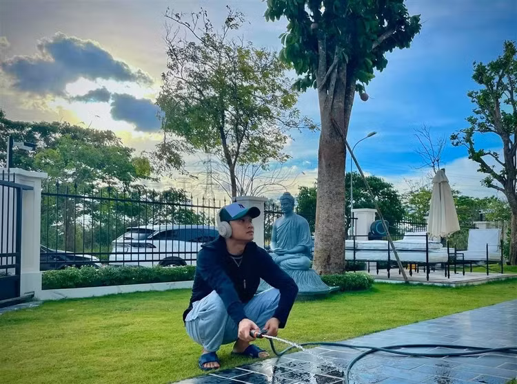 Can canh biet thu be the 40 ty cua dien vien Quoc Truong-Hinh-6