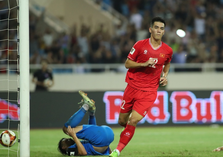 Can canh nha vuon 300m2 cua tien dao Tien Linh tai Binh Duong-Hinh-2