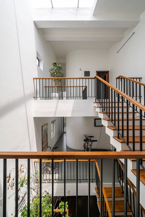 Xay tren dat meo, nha ong van ngap tran anh sang va cay xanh-Hinh-10