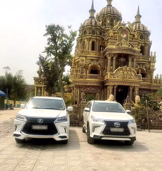 Vuon bonsai “khung” trong lau dai 100 ty cua dai gia xu Nghe-Hinh-12